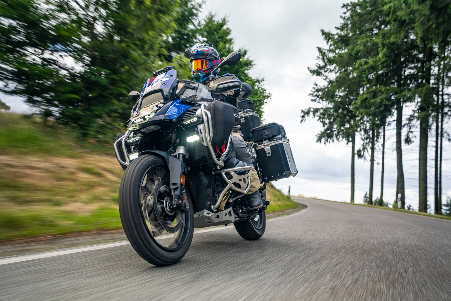 Engine Guard ULTIMATE R 1300 GS and GS Adventure - silver