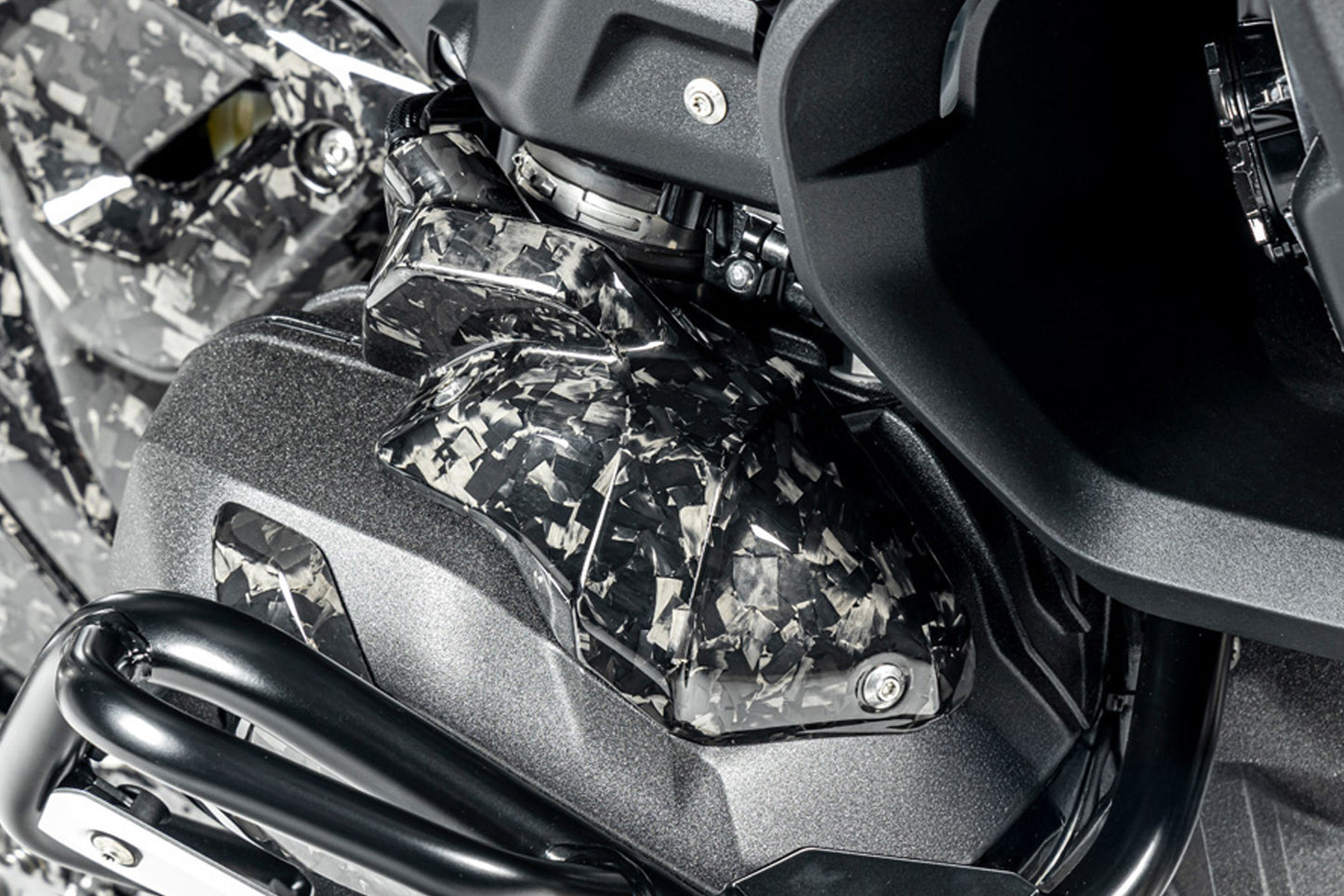 Ilmberger injector cover R 1300 GS + Adventure - right - Black Diamond Carbon - glossy