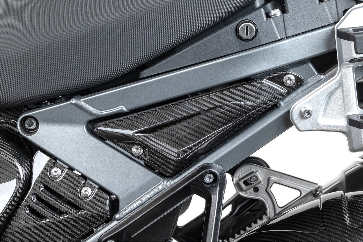 Ilmberger Rear Triangle Cover for Rear Frame R 1300 GS Adventure - left - carbon - glossy
