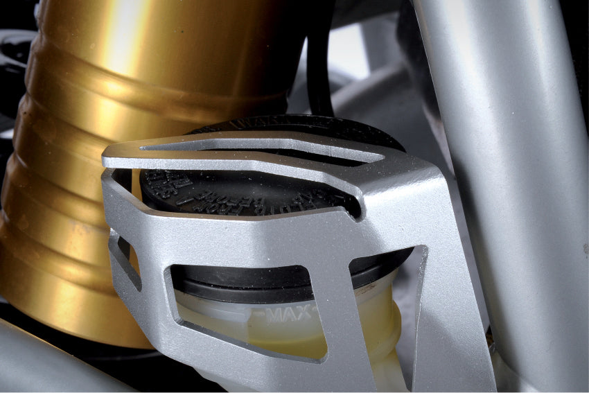 Brake reservoir protector rear silver