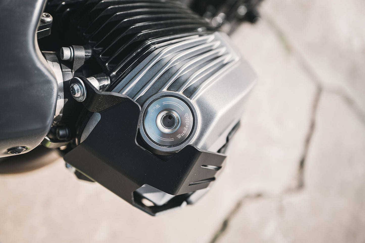 Safety oil filler plug titanium