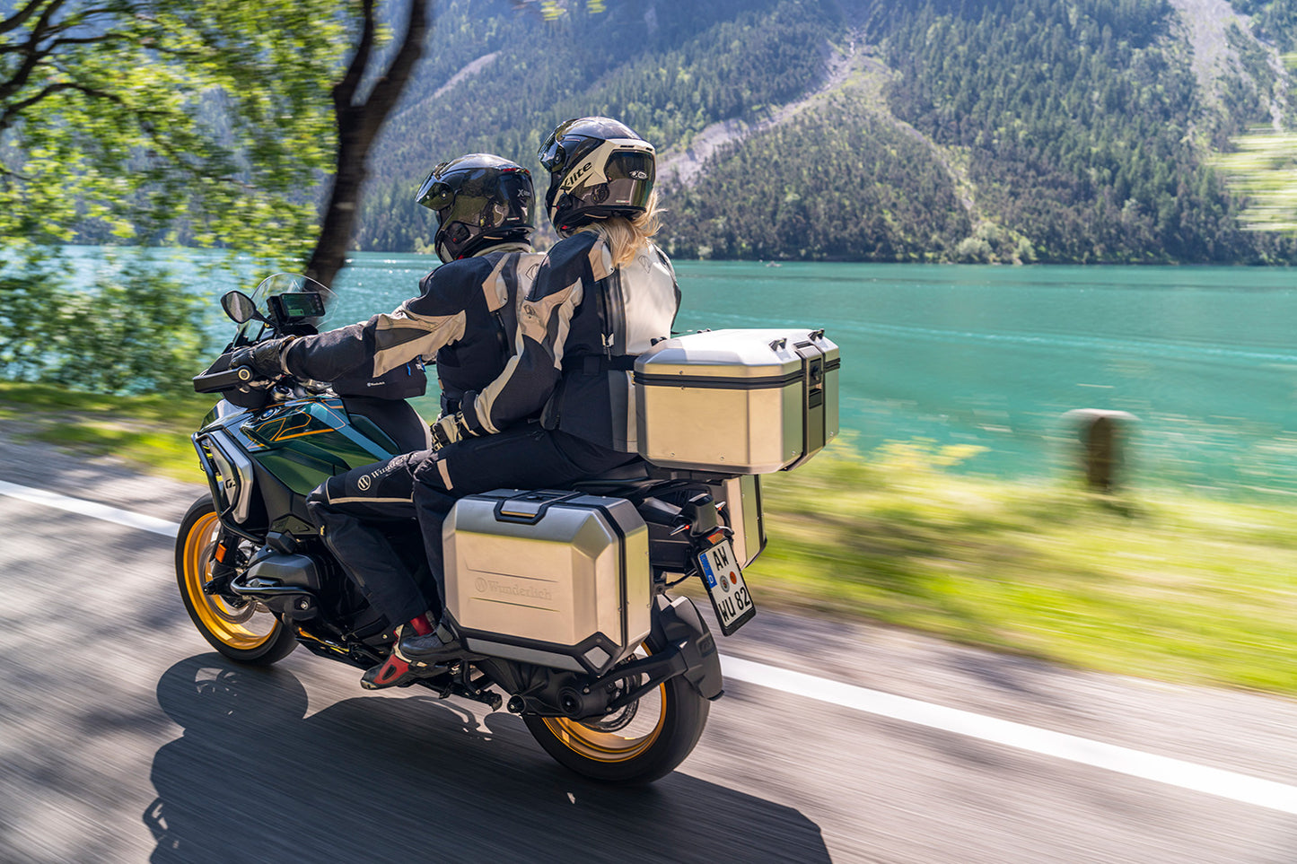 Suitcase Set X-CASE X36 with standard lock - Set - silver