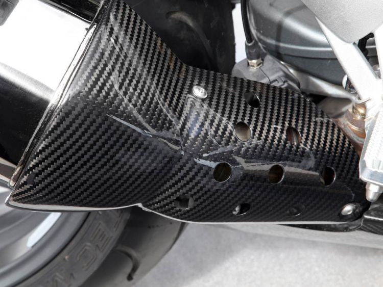 Exhaust heat shield - carbon