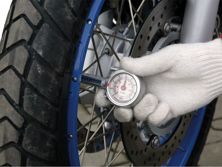 Flaig pressure gauge