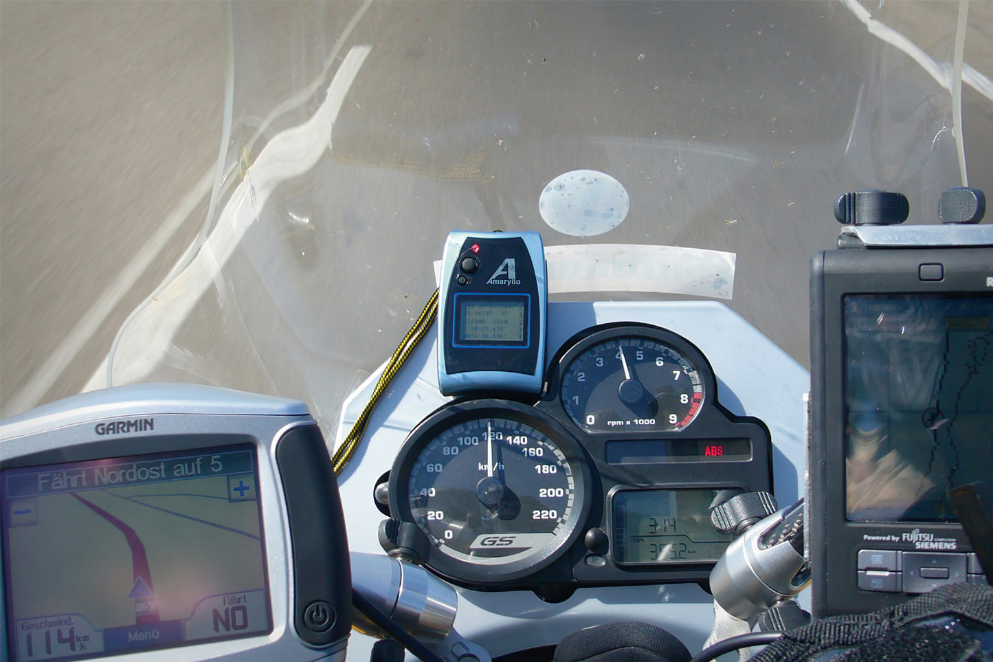 Cigarette lighter socket DIN