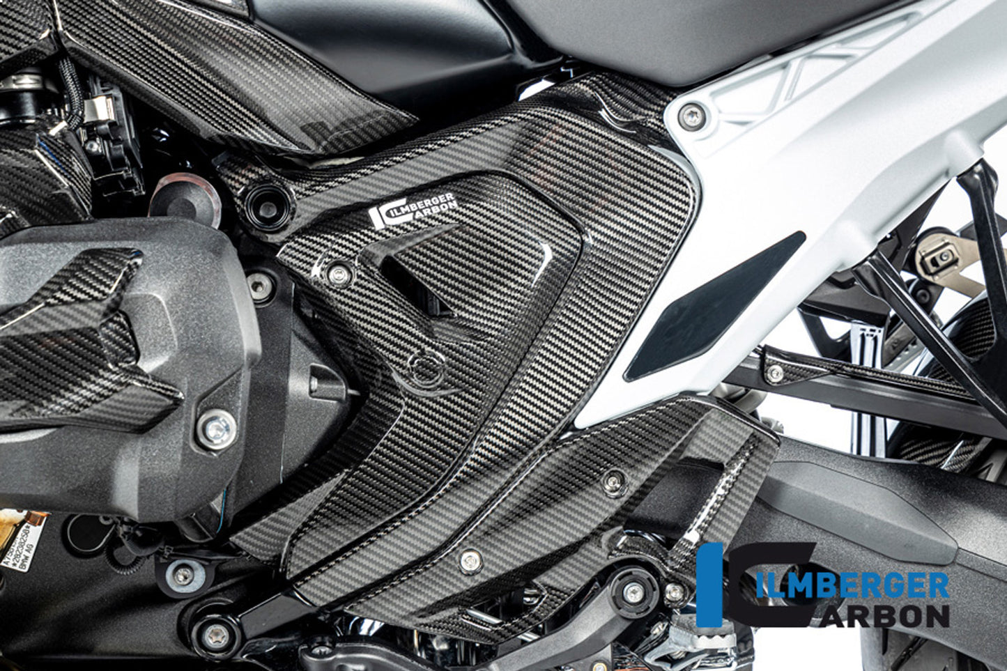 Ilmberger Frame triangle cover R 1300 GS + Adventure - left - carbon - glossy