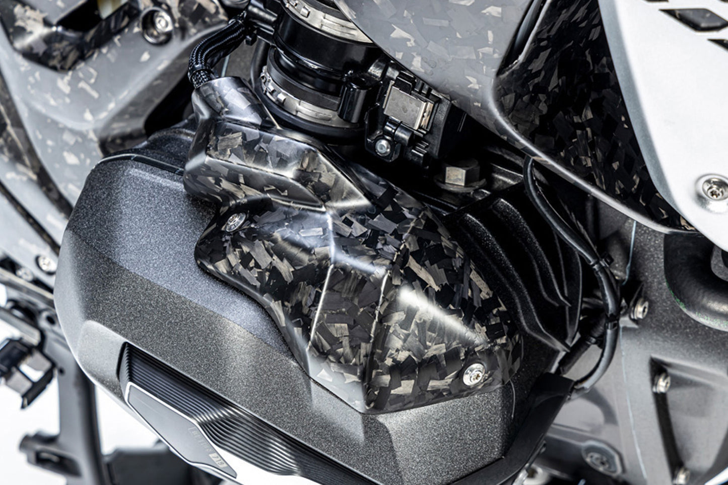 Ilmberger injector cover R 1300 GS + Adventure - right - Black Diamond Carbon - matt