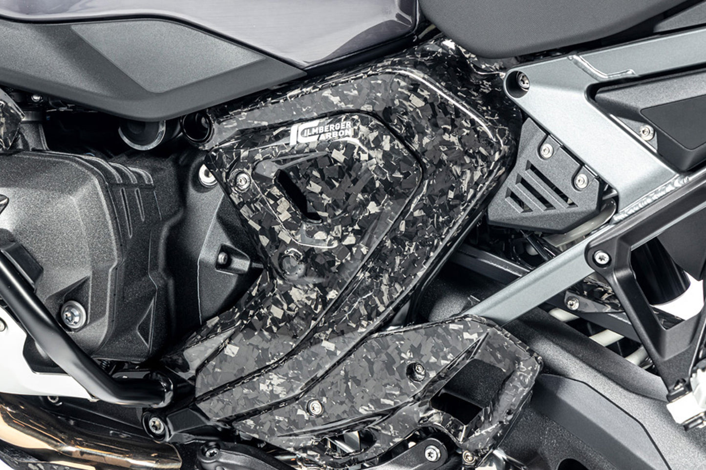 Ilmberger frame triangle cover R 1300 GS + Adventure - left - Black Diamond Carbon - glossy