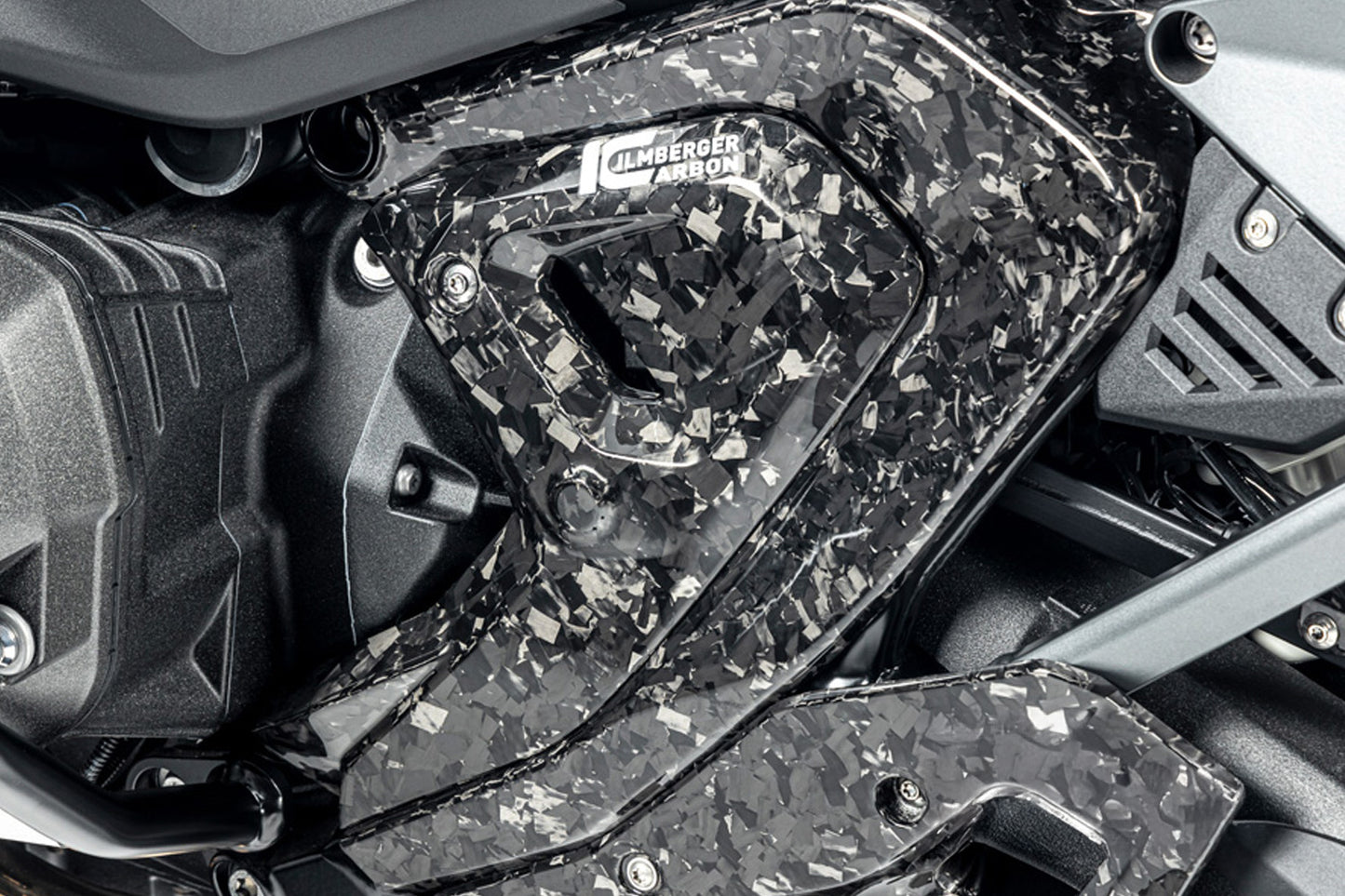 Ilmberger frame triangle cover R 1300 GS + Adventure - left - Black Diamond Carbon - glossy