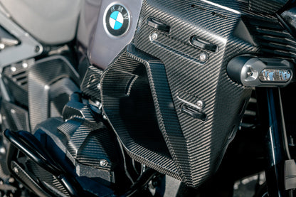 Ilmberger radiator cover with holes for bag mounts R 1300 GS Adv. - right - carbon - matt