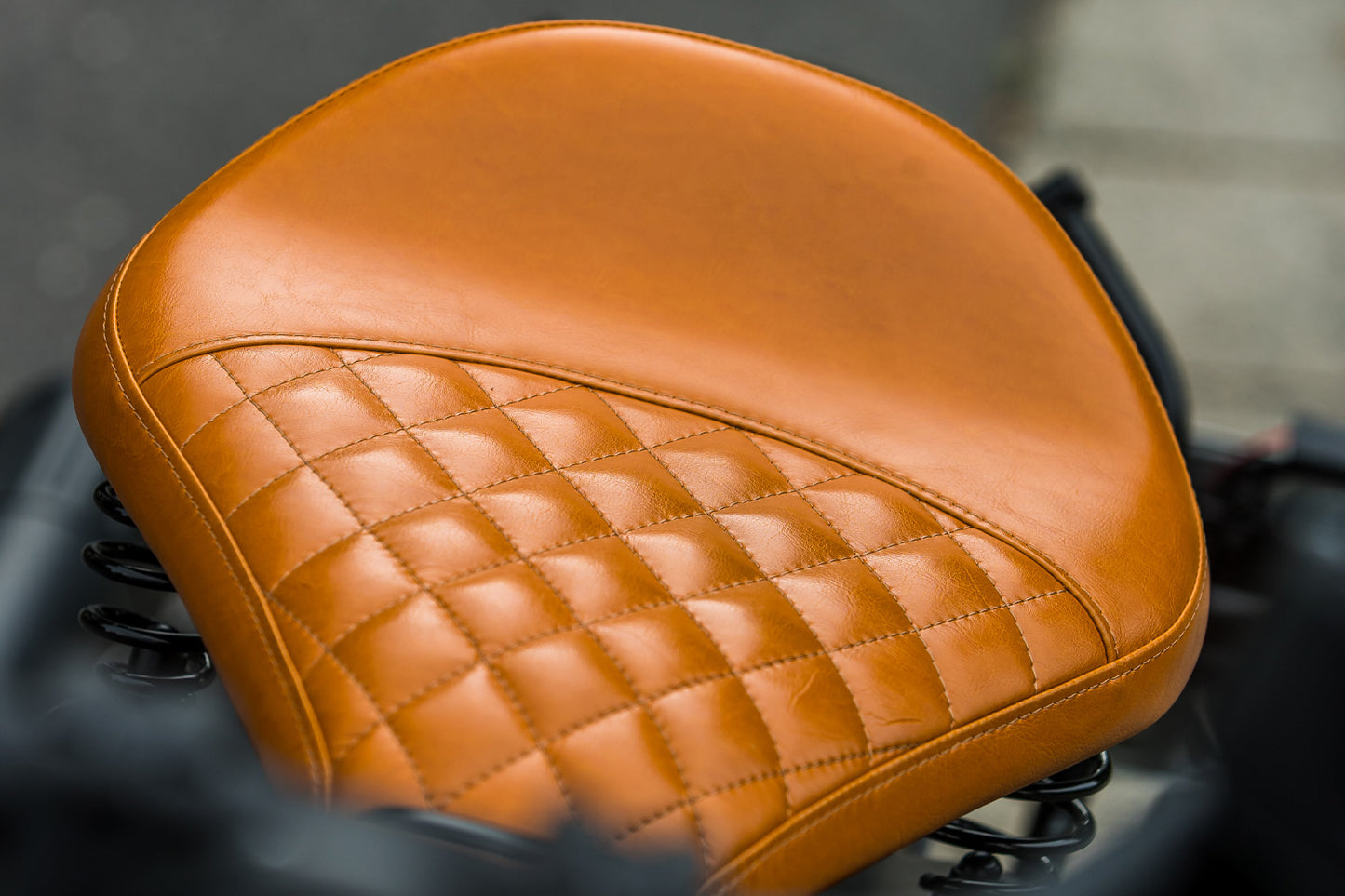 Wunderlich Swing saddle RockBob for Rear fender RockBob - brown - Genuine leather