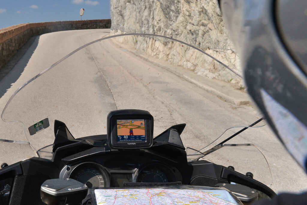 Navigation bracket