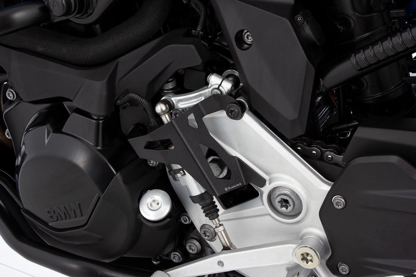 Protection for the quickshifter - black