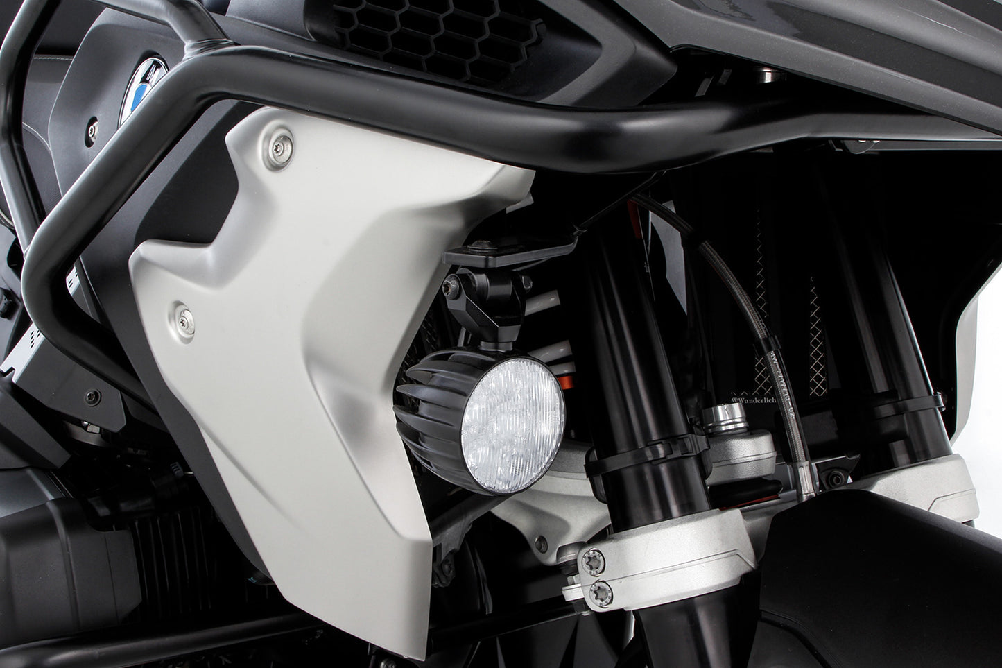 LED daytime running light system DAYRONÂ® integrated LED