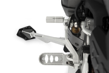 Side stand enlarger F 900 GS - black