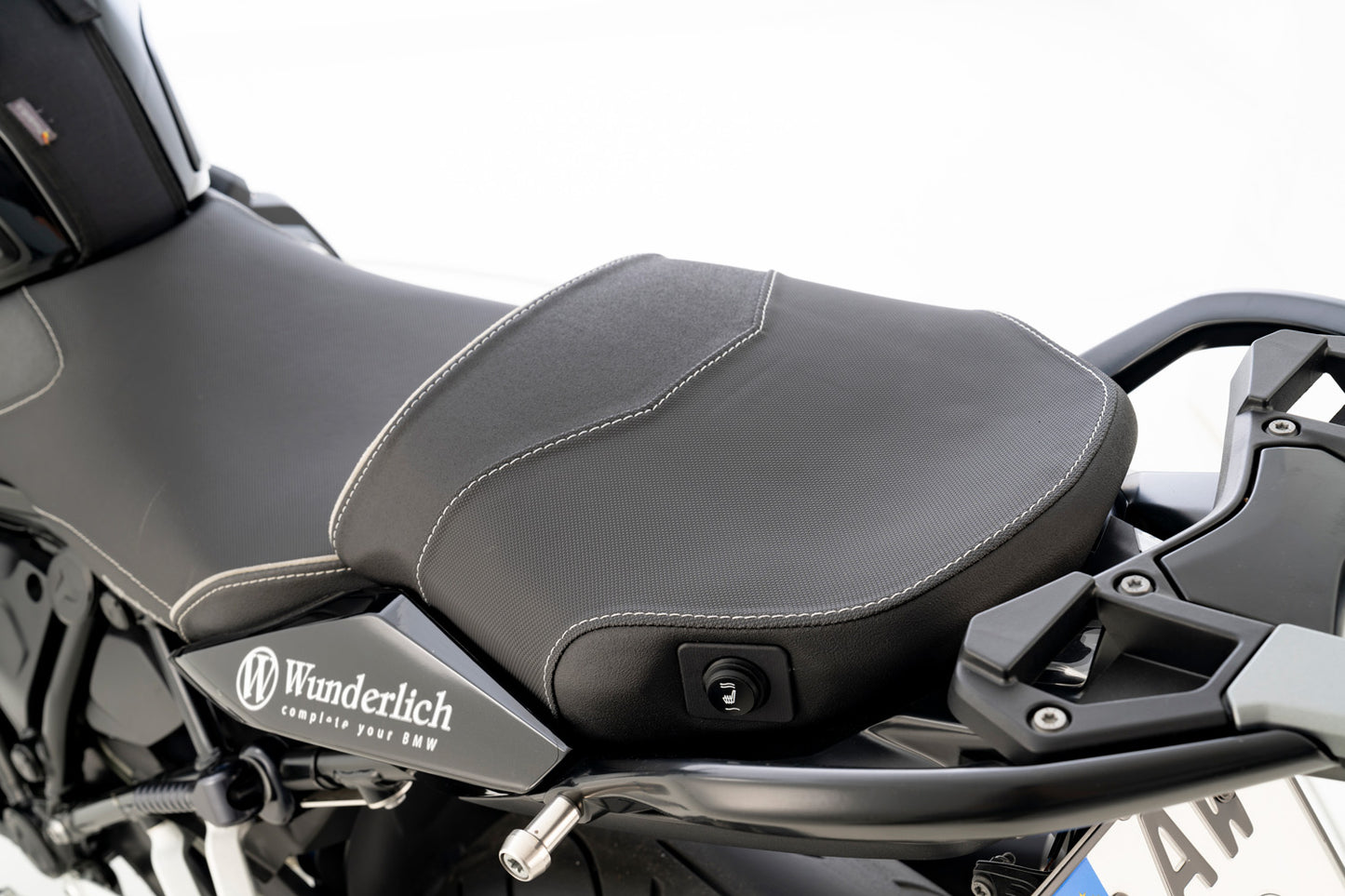 AKTIVKOMFORT Passenger Seat Standard with aftermarket seat heating - black